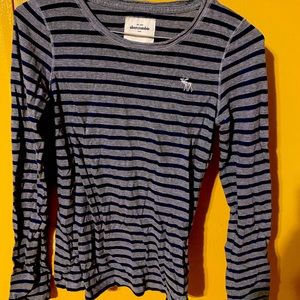 ABERCROMIE AND FITCH LONG SLEEVE